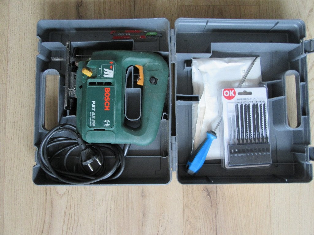 Bosch Decopeerzaag, Doe-het-zelf en Verbouw, Gereedschap | Zaagmachines, Ophalen, Gebruikt, Decoupeerzaag, 600 tot 1200 watt