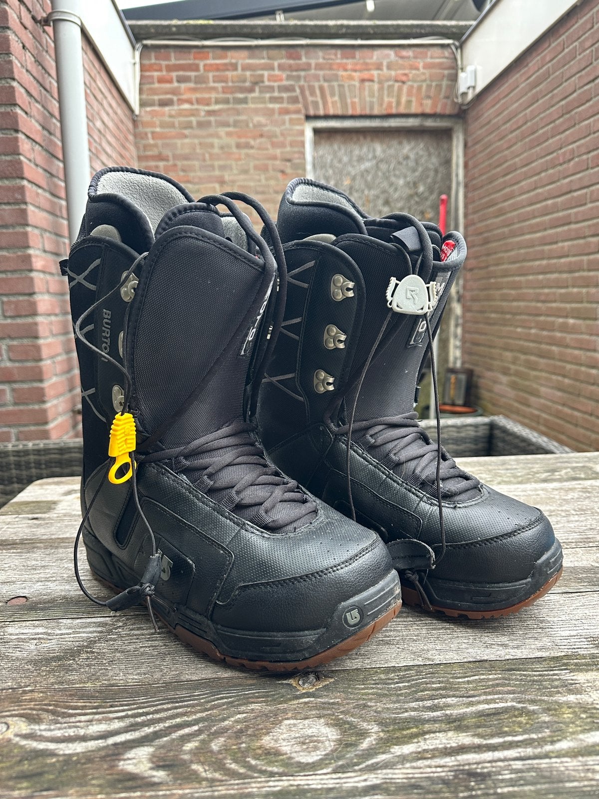 Burton Moto Snowboard Boots Heren Maat 43 (UK 9 / US 10), Sport en Fitness, Snowboarden, Ophalen, Zo goed als nieuw, Schoenen