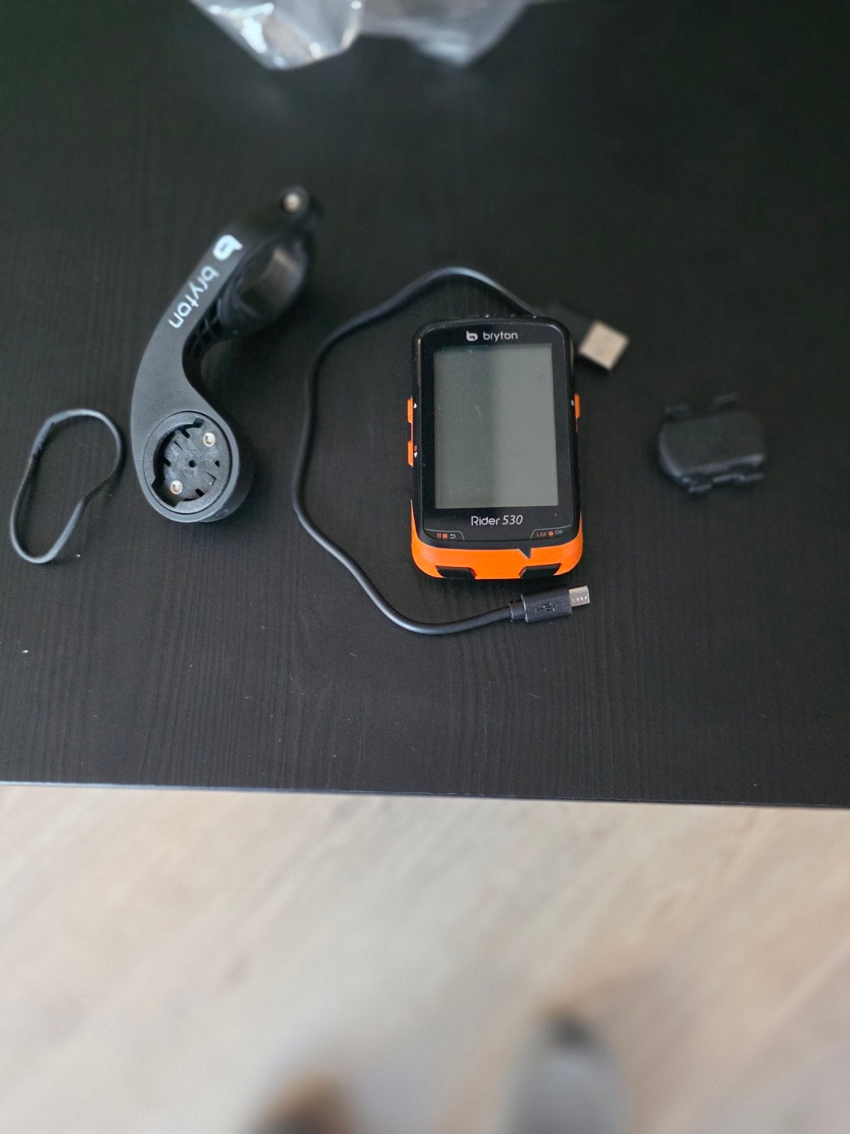 Bryton Rider 530 GPS fietscomputer met accessoires, Fietsen en Brommers, Ophalen of Verzenden