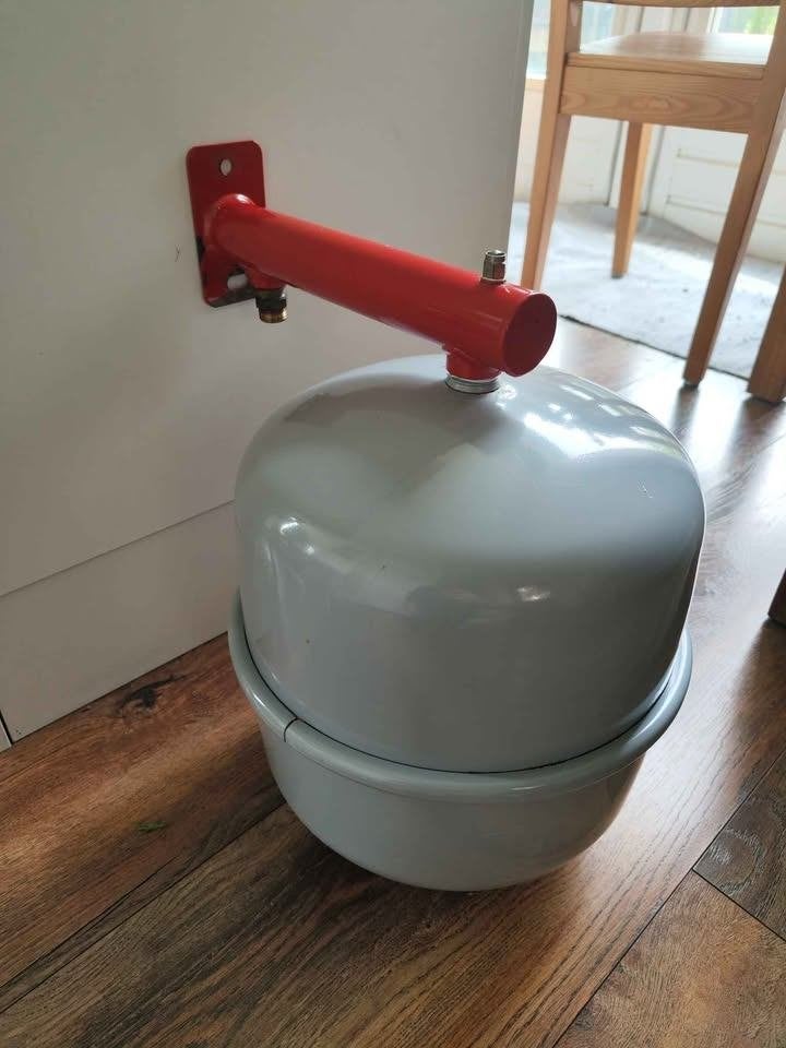 Reflex N 18L expansievat voor CV-installatie, Ophalen, 30 tot 80 cm, Gebruikt, Overige typen