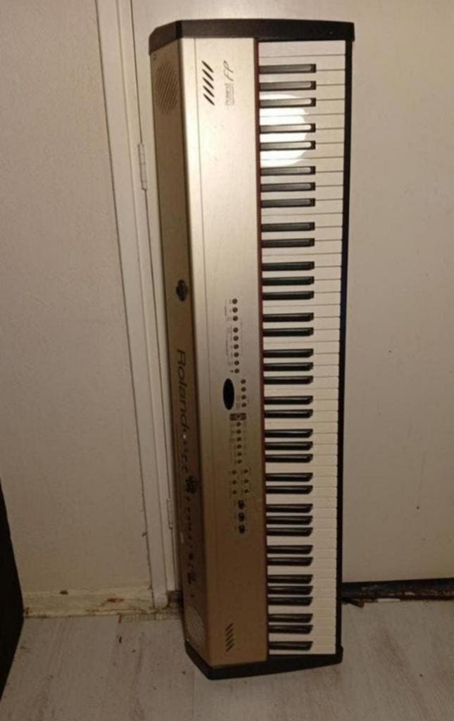 Roland FP-5 Digital Piano, Muziek en Instrumenten, Keyboards, Gebruikt, Roland, Aanslaggevoelig, Met standaard, Ophalen