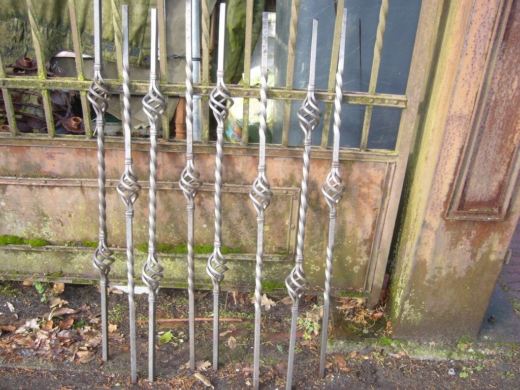 Smeedijzeren spijlen Antiek model v trap balustrade hek, Tuin en Terras, Ophalen, IJzer, Sierhekwerk