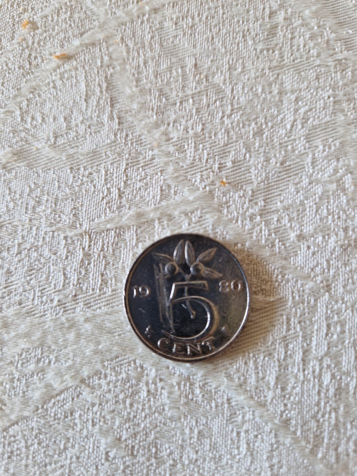 te koop  5 cent muntje zilverkleurig iets speciaals. zilverk, Postzegels en Munten, Ophalen of Verzenden