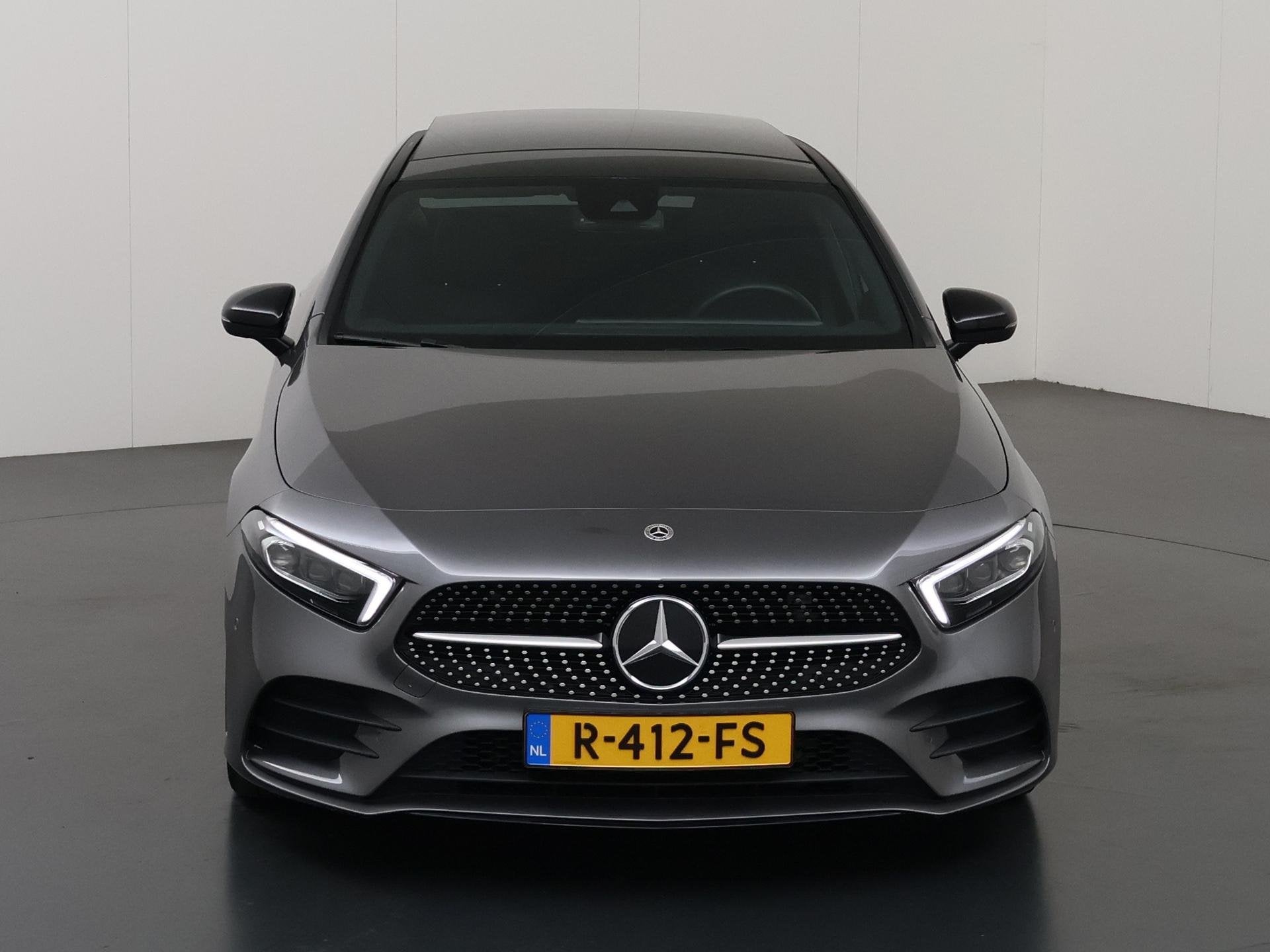 Mercedes-Benz A-klasse 200 Business Solution AMG | Panoramad, Auto's, Dealer onderhouden, Gebruikt, 4 cilinders, 1290 kg