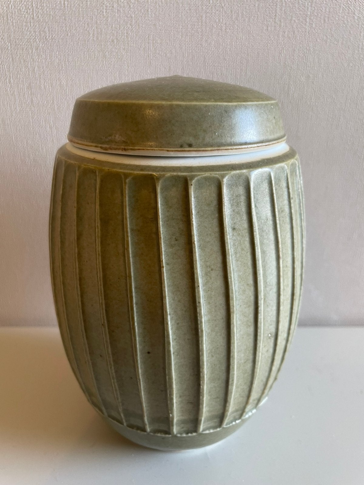 Museale Dekselpot | Petra van Heesbeen Atelier Ronding 1980, Ophalen