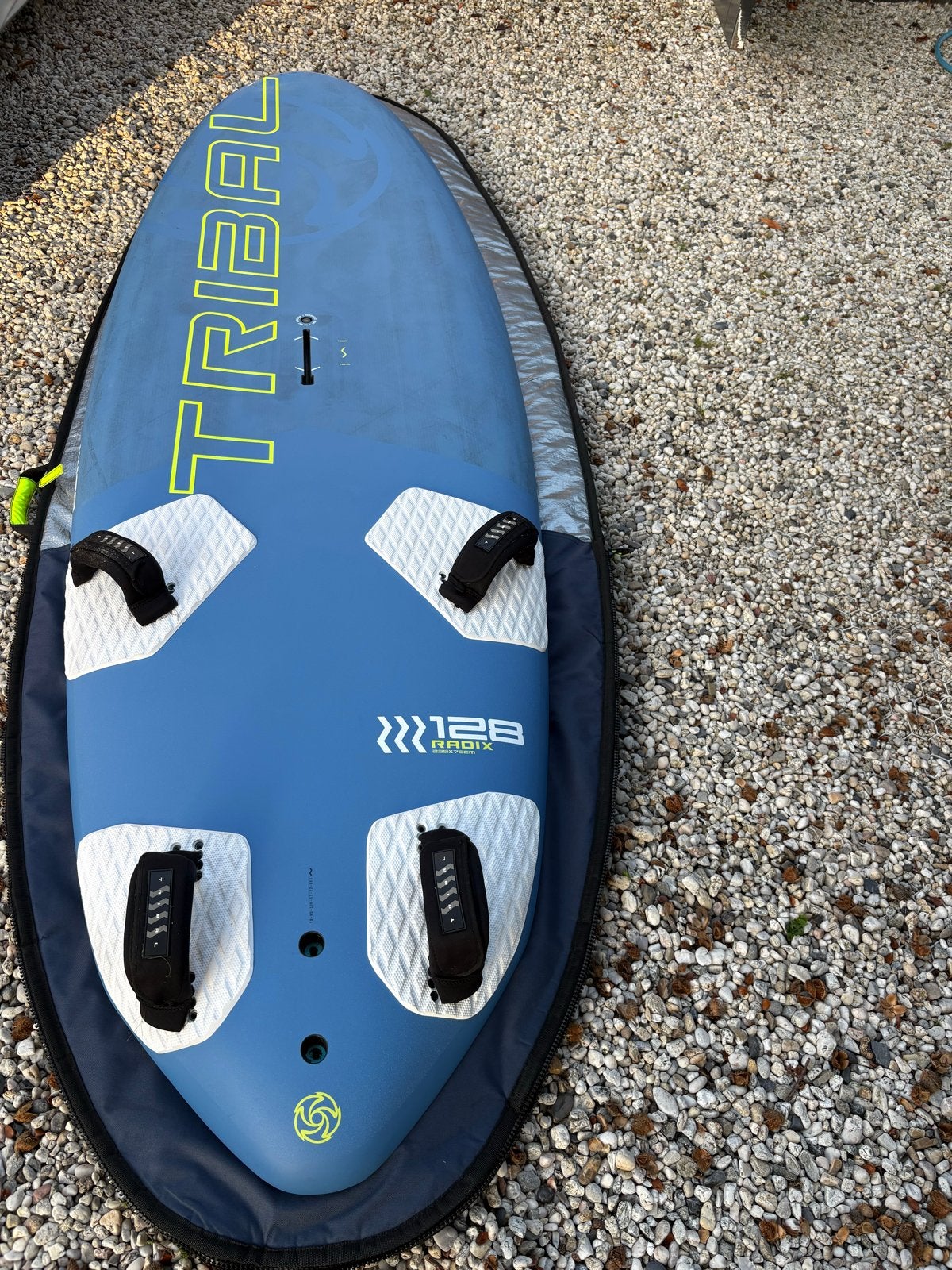 Tribal Radix 128 in topstaat, Watersport en Boten, Met draagtas, Minder dan 250 cm, Zo goed als nieuw, Plank
