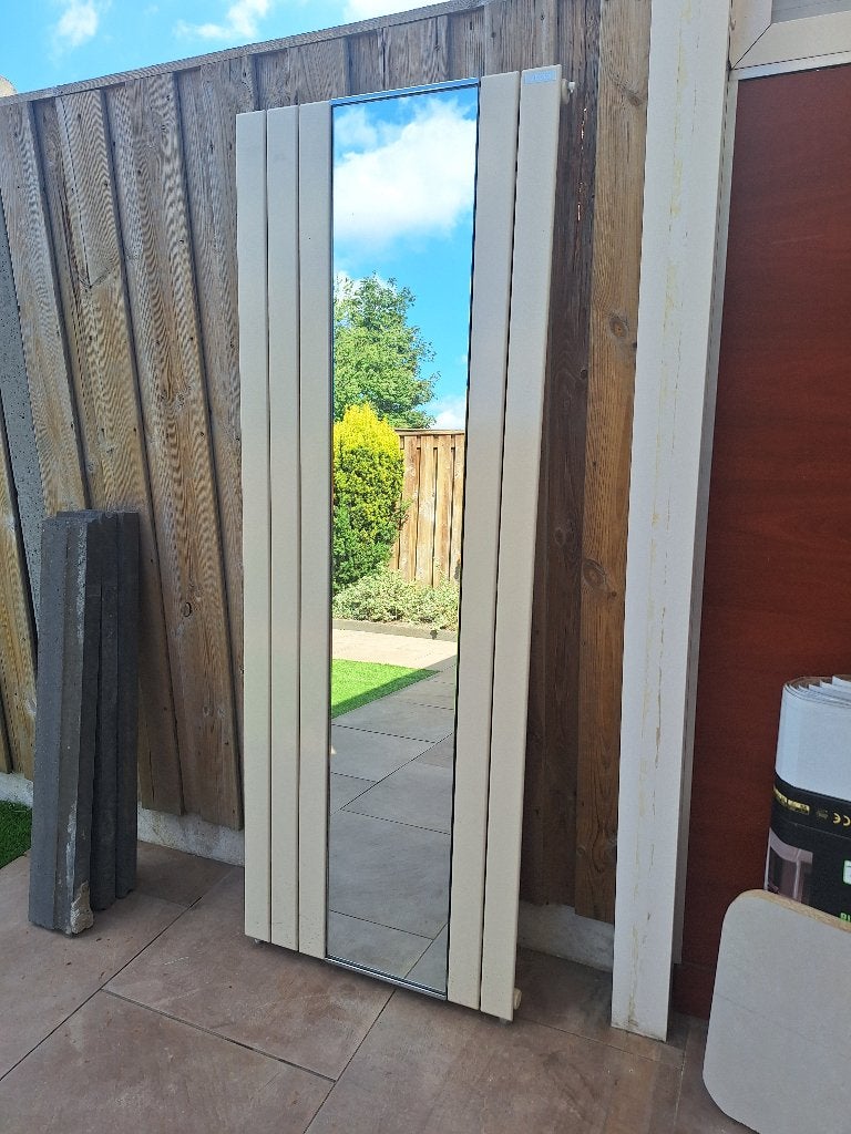 Designradiator, Doe-het-zelf en Verbouw, Verwarming en Radiatoren, Ophalen, Radiator, Minder dan 60 cm, Zo goed als nieuw