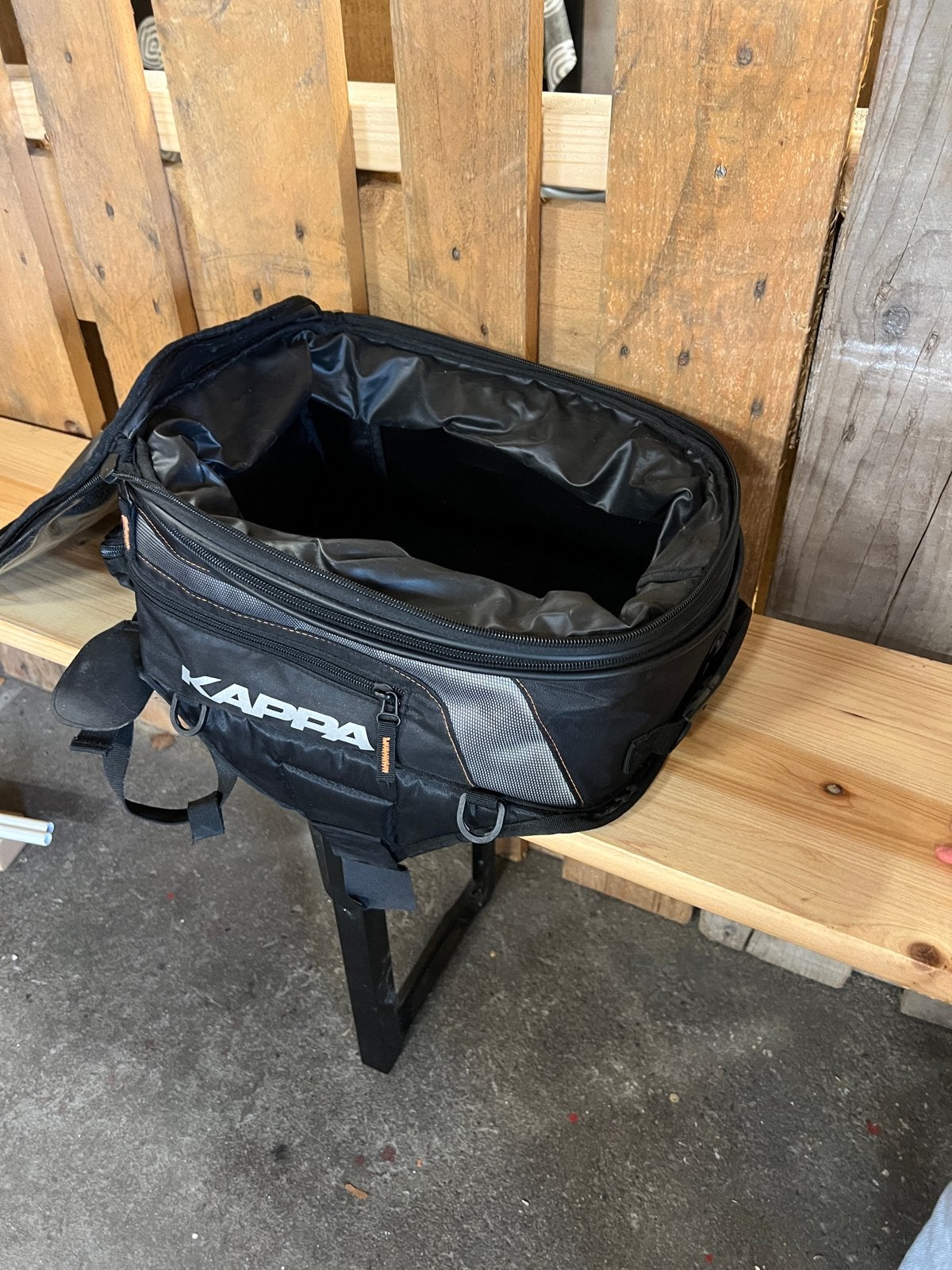 Kappa motortanktas met rits en magneten, Ophalen of Verzenden, Gebruikt