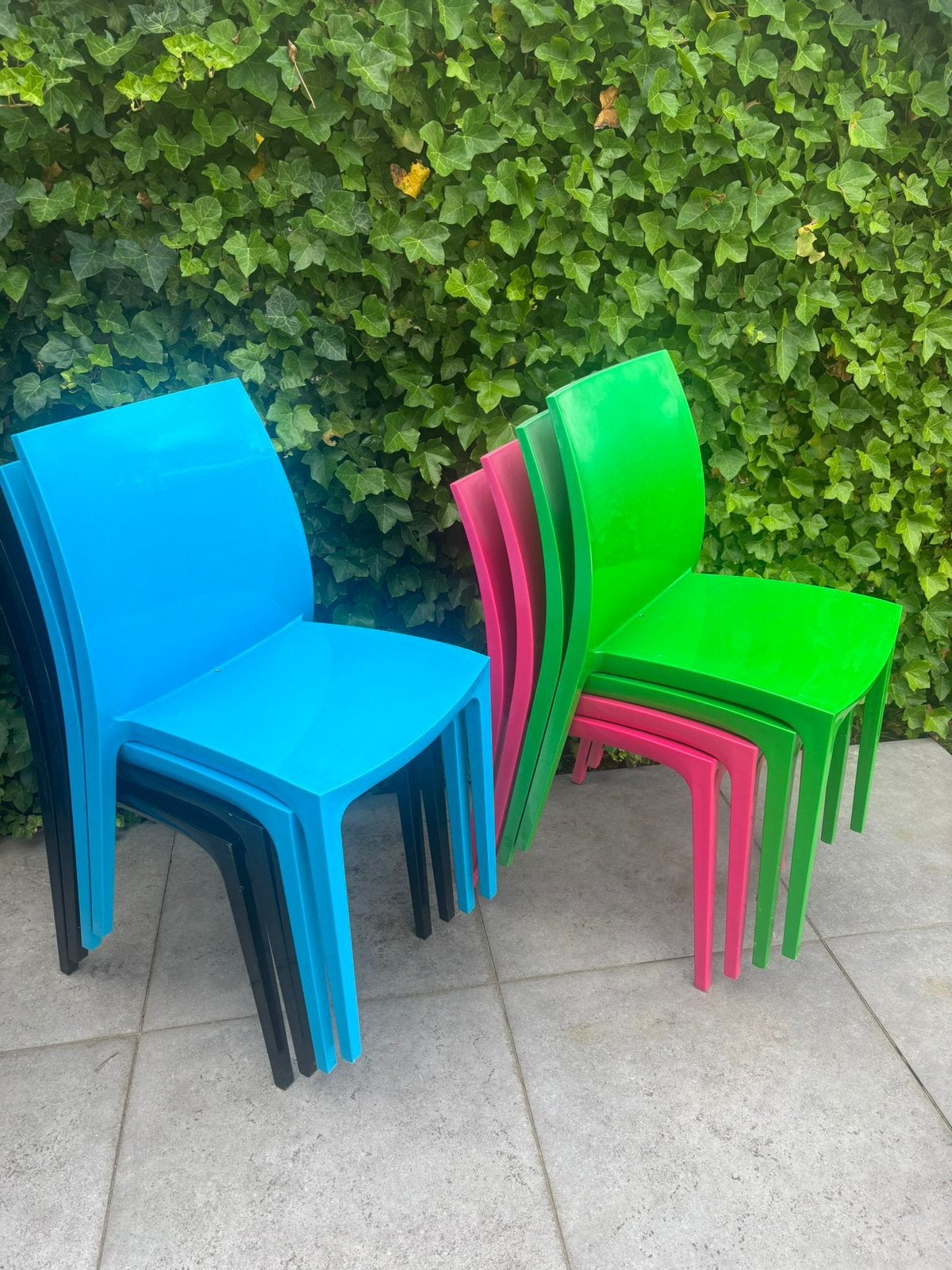 Leuke tuinstoeltjes 8x, Ophalen, Gebruikt, Kunststof, Stapelbaar