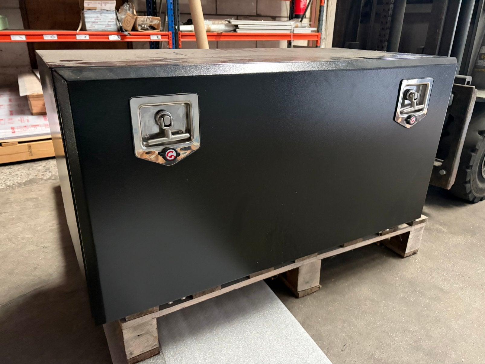 Onderbouwkist staal 1000x500x500 met coating, Ophalen, Zo goed als nieuw