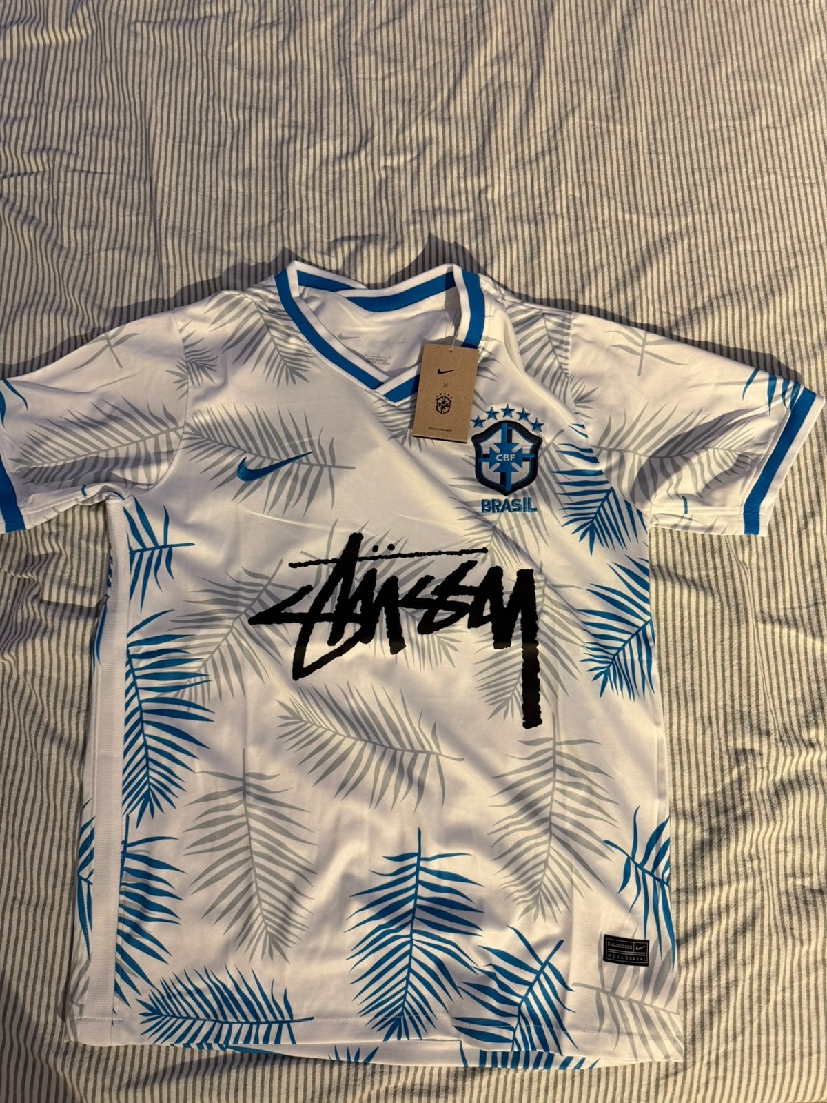 Nike X Brazil voetbalshirtje, Sport en Fitness, Voetbal, Maat L, Ophalen of Verzenden, Nieuw, Shirt