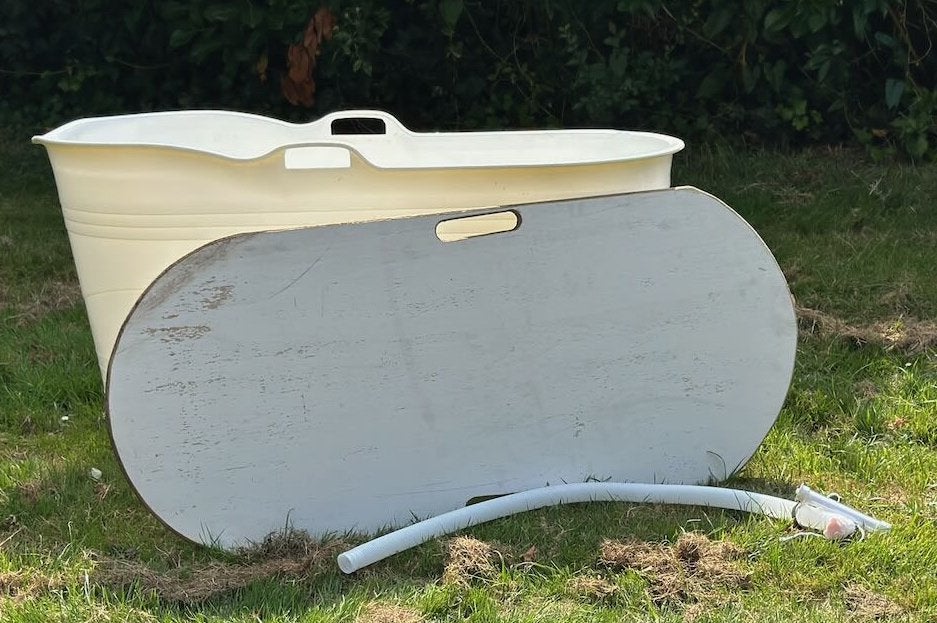 Bath Bucket XL + houten deksel, thermometer en afvoerslang, Ophalen, Zo goed als nieuw