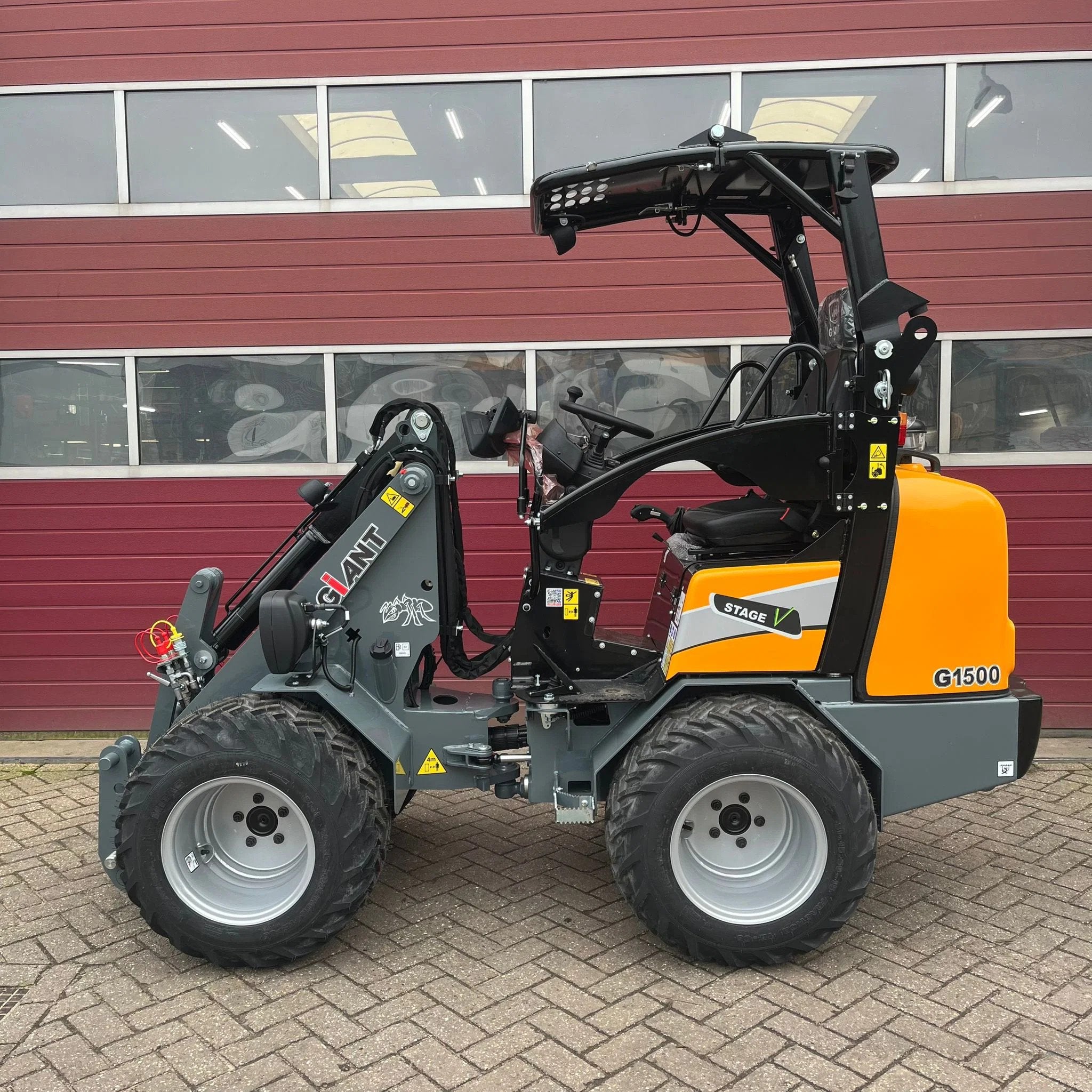Giant G1500 (bj 2026), Wiellader of Shovel