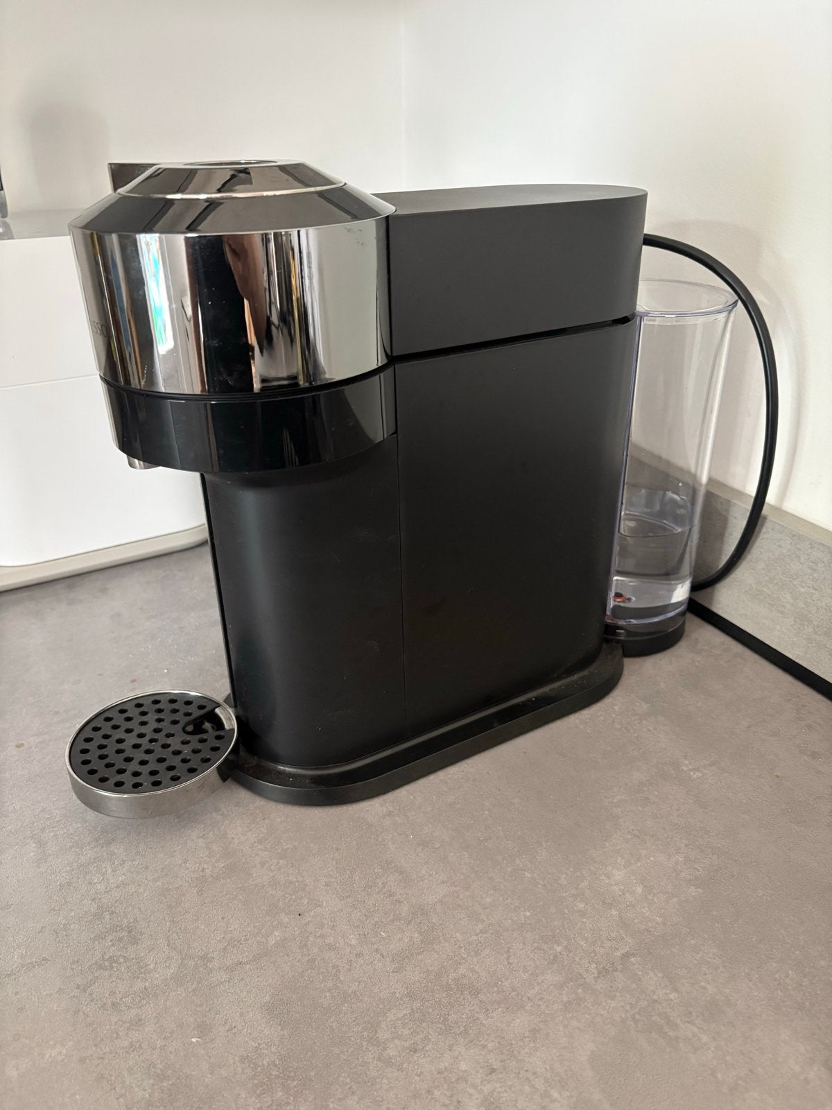 Nespresso Vertuo machine incl. 70 koffiecups, Koffiepads en cups, Koffiemachine, Ophalen of Verzenden, Zo goed als nieuw