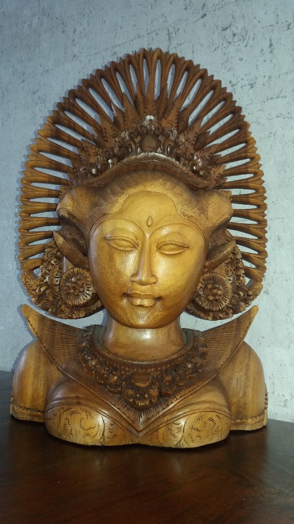 Vrouwelijk beeld (Houtsnijwerk Indonesisch/Balinees), Ophalen, Houtsnijwerk, 50 - 100 cm, Handgemaakt