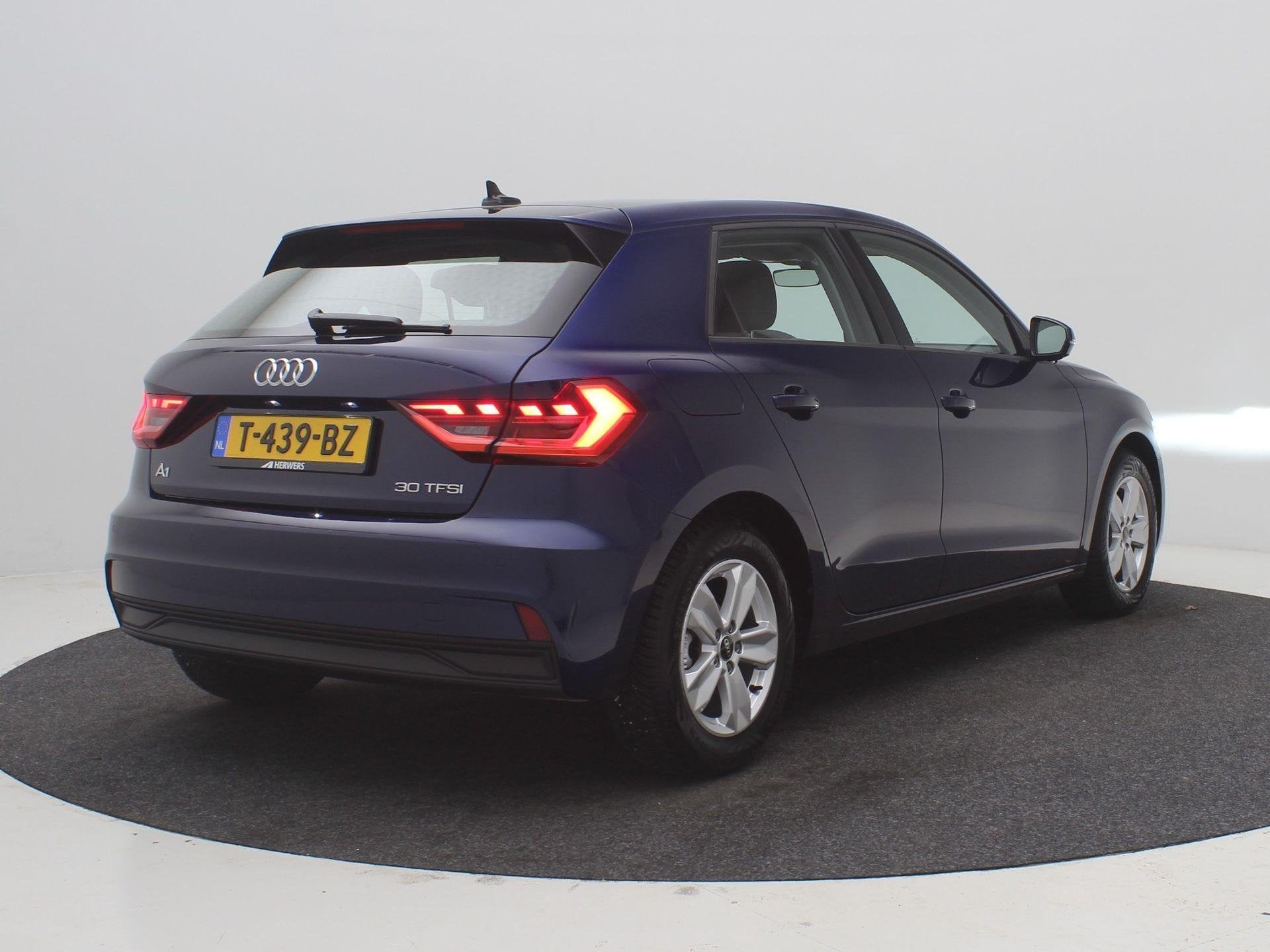 Audi A1 Sportback 30 TFSI Pro Line 110PK Automaat / Digitaal, Stof, LED verlichting, Blauw, 49 €/maand