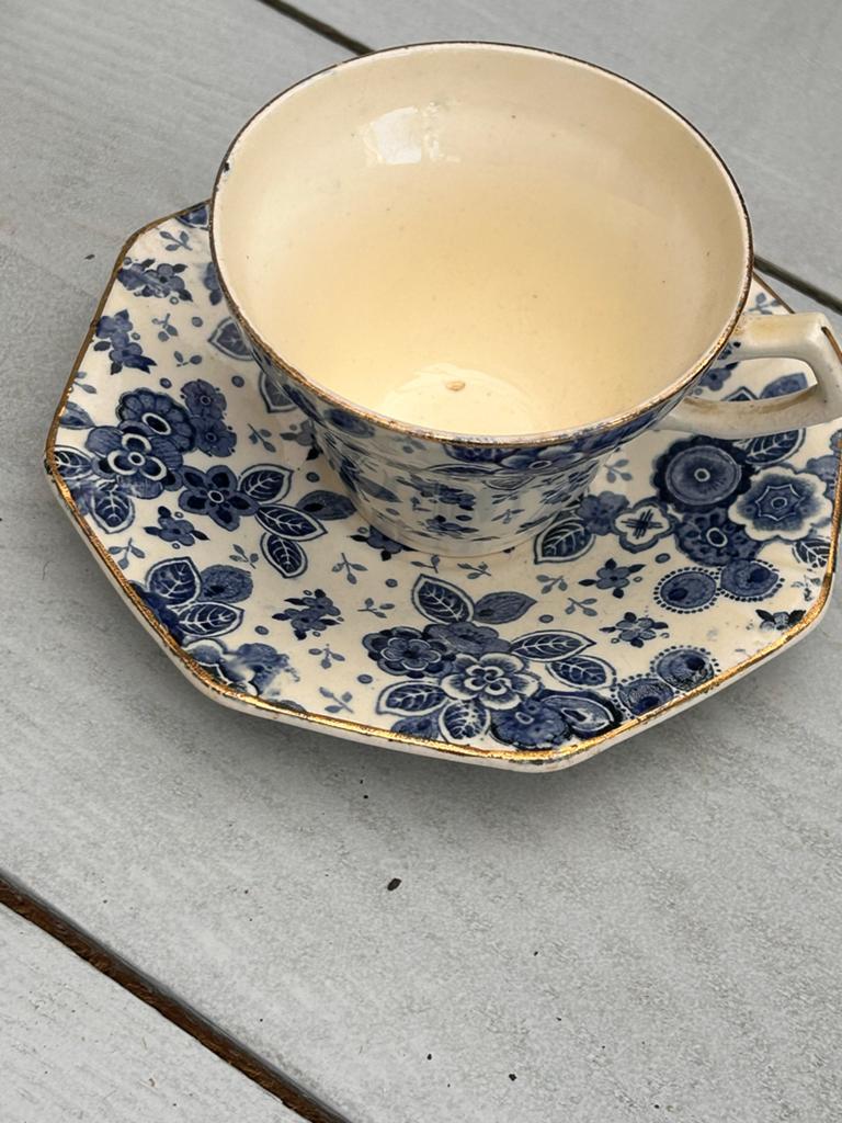 Prachtig Beatrix Art-deco koffie/thee kopje met gouden randj, Ophalen of Verzenden