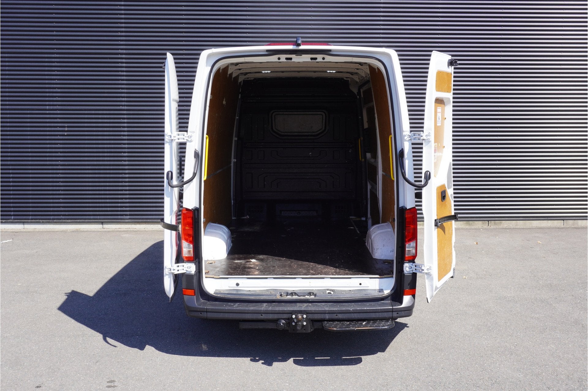 MAN TGE 163pk RWD Automaat L3H3/L2H2 3500kg Trekhaak Cruise, Auto's, Bestelauto's, Automaat, Achterwielaandrijving, Gebruikt, Euro 6