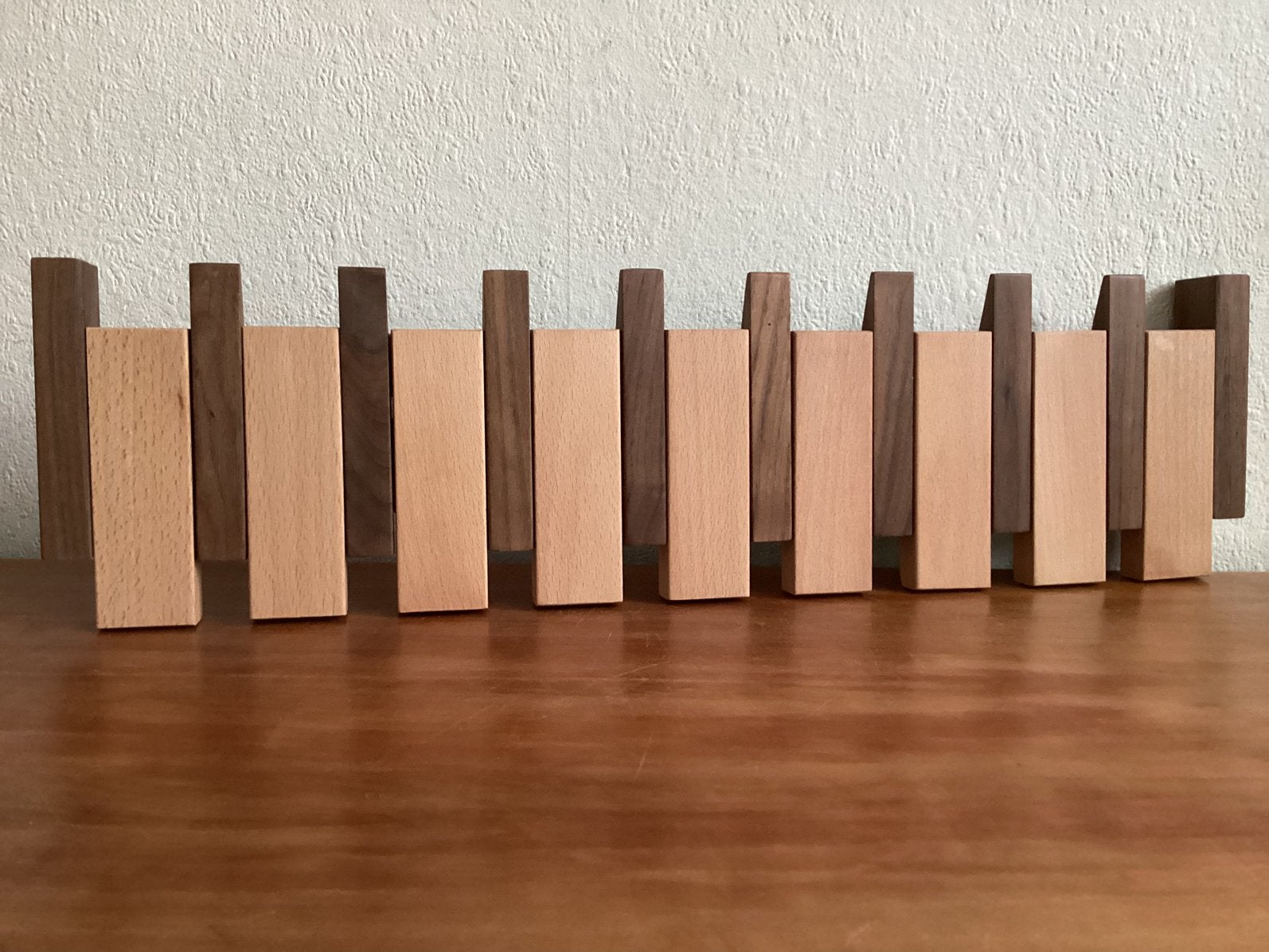 design “piano” wandkapstok, Huis en Inrichting, Woonaccessoires | Kapstokken, Wandkapstok, Ophalen of Verzenden, Zo goed als nieuw