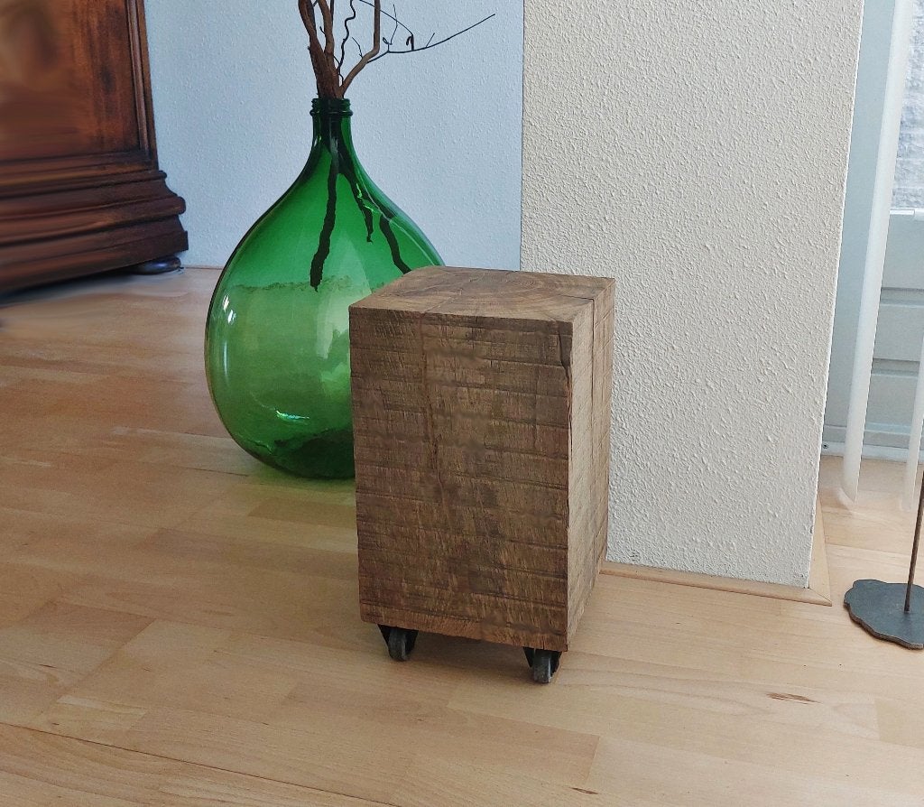 Bijzettafel massief Eiken houten balk 20 x 20cm met wieltjes, Huis en Inrichting, Minder dan 45 cm, Minder dan 55 cm, Nieuw, Ophalen of Verzenden