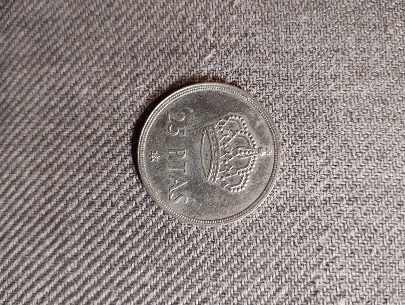 Spaanse 25 Pesetas munt, 1975 (sluitjaar 1978) (M-0257), Ophalen of Verzenden, Overige landen, Losse munt