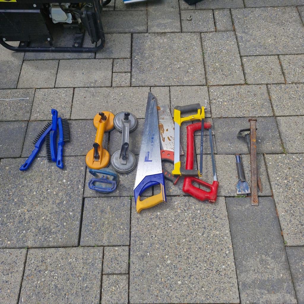 Diverse gereedschapsset: zagen, zuignappen, troffels, Ophalen of Verzenden, Gebruikt
