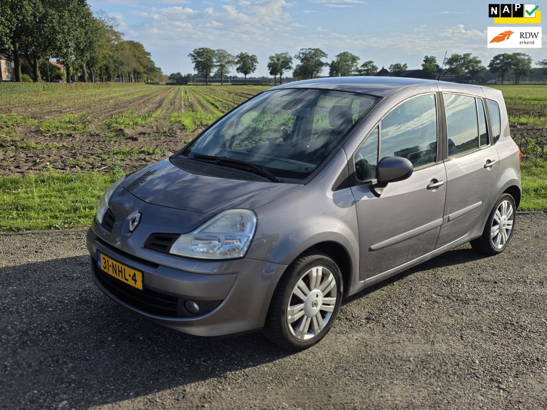 Renault Grand Modus 1.2 TCE Exception, Auto's, Voorwielaandrijving, 101 pk, Gebruikt, Leder en Stof