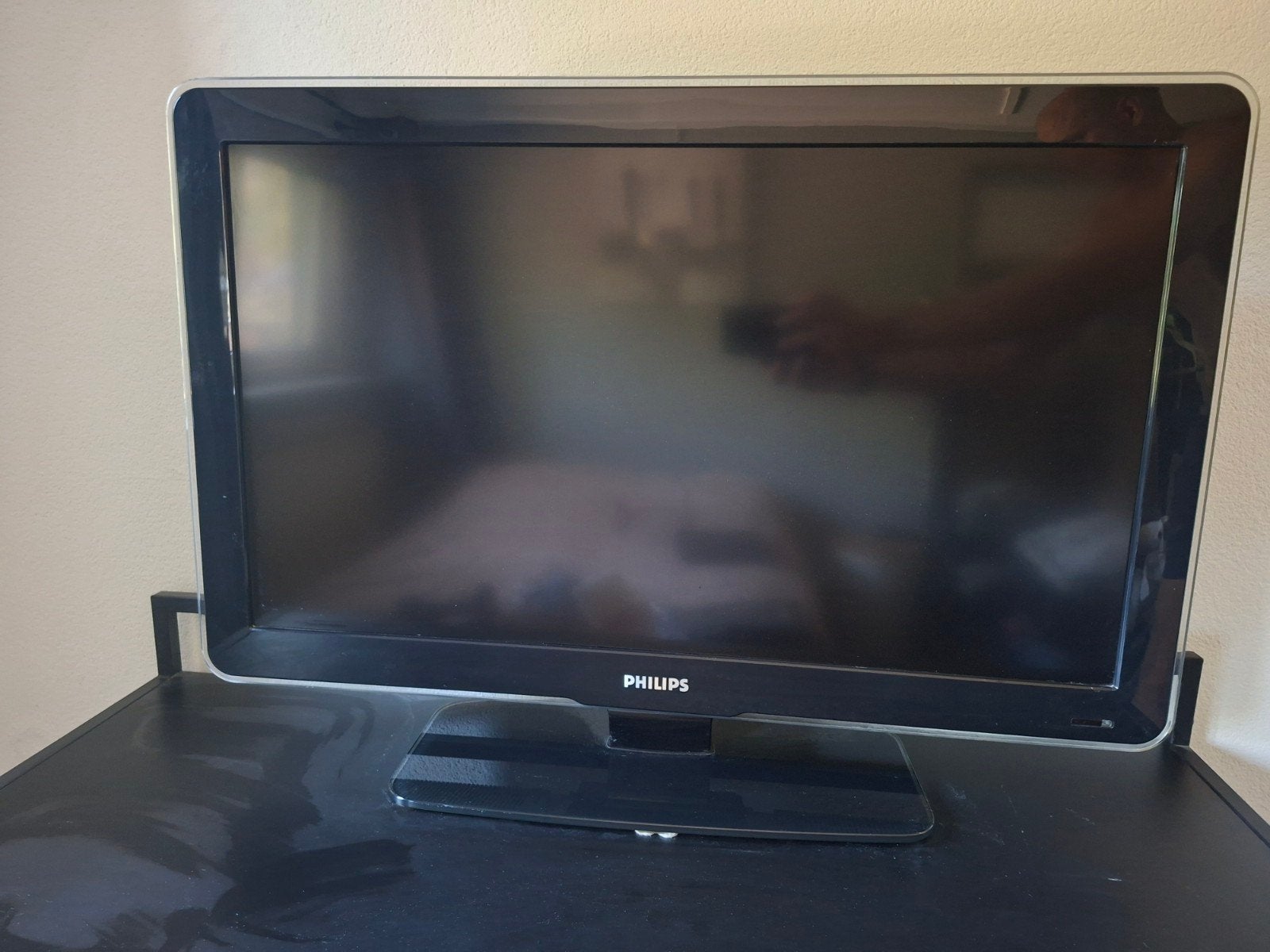 Philips 37PFL5603D/10 37 inch LCD TV (geen Smart TV), Ophalen