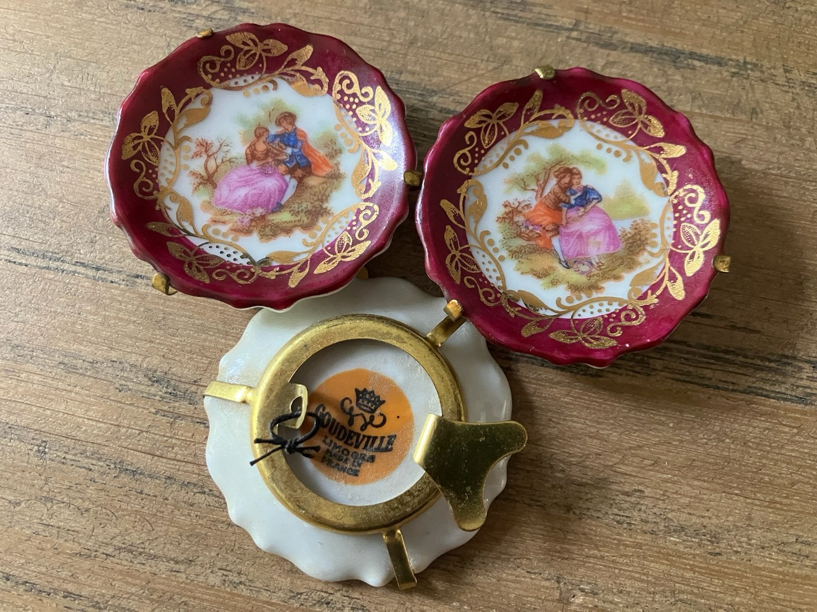 Set van 3 Limoges miniatuur decoratieve bordjes, Ophalen