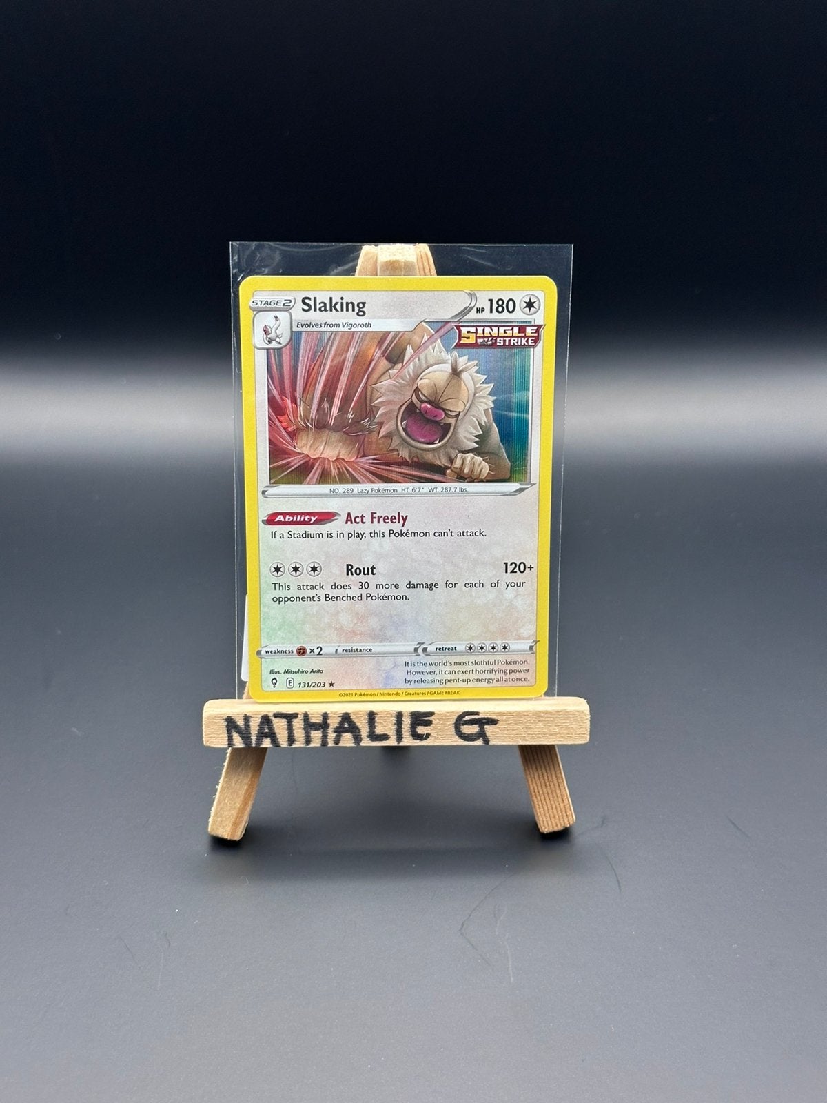 Slaking holo 131/203 Pokemon Evolving Skies, Hobby en Vrije tijd, Verzamelkaartspellen | Pokémon, Ophalen of Verzenden, Nieuw