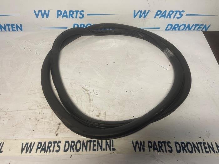 Portierrubber 4Deurs links-achter van een Alfa Romeo Stelvio, Gebruikt, -, Verzenden, -