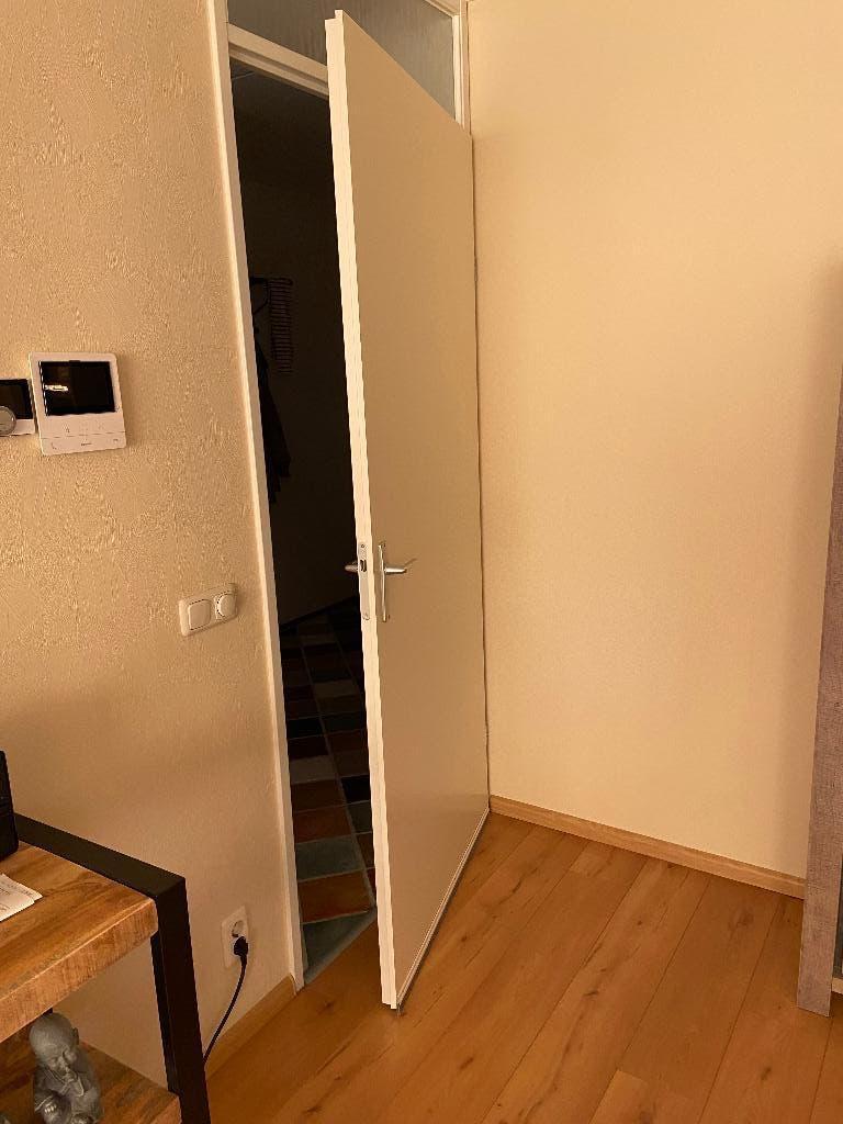Opdek binnendeur massief 211,5x93 ophalen vanaf maandag a.s., Doe-het-zelf en Verbouw, Deuren en Horren, Ophalen, 80 tot 100 cm