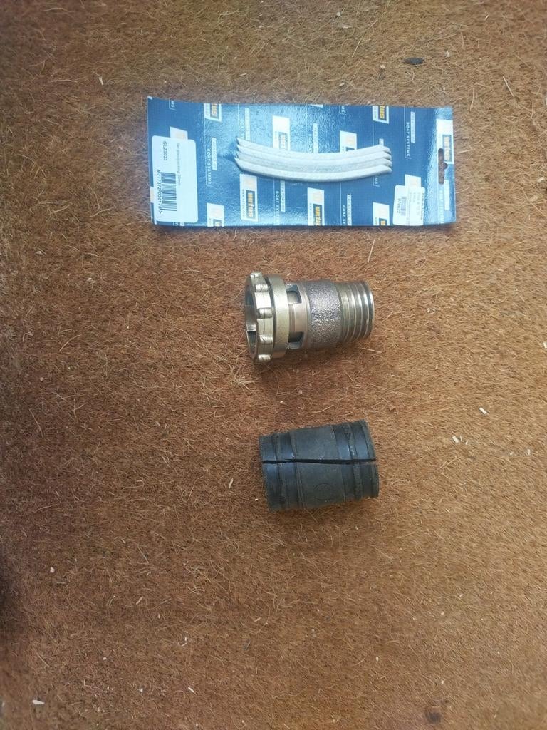 Zwevende binnen afdichting schroefaskoker 30mm, Watersport en Boten, Ophalen of Verzenden