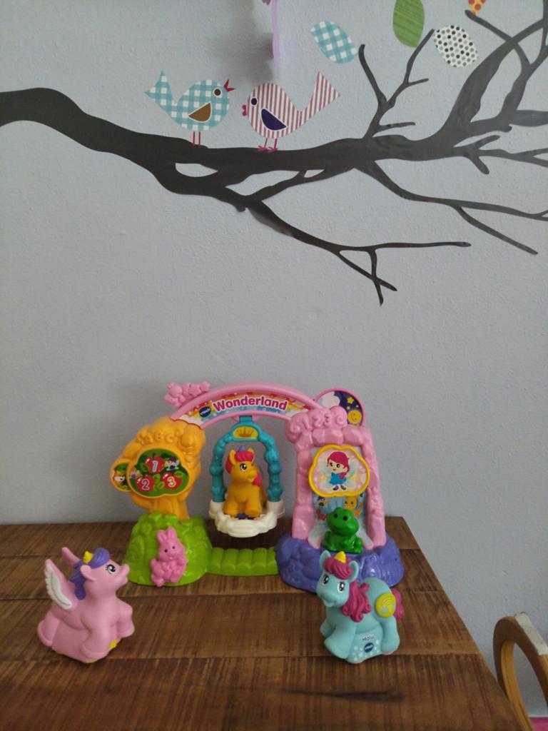 Vtech wonderland - eenhoorn (met verschillende liedjes), Ophalen, Zo goed als nieuw, Overige typen