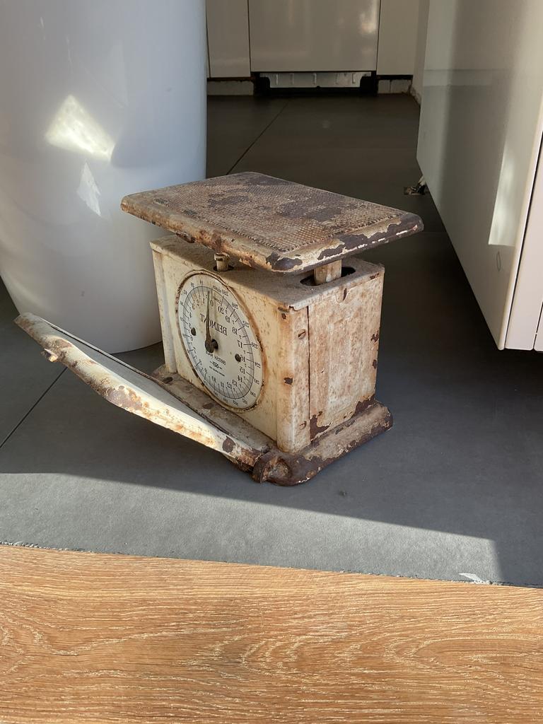 Vintage weegschaal, Ophalen