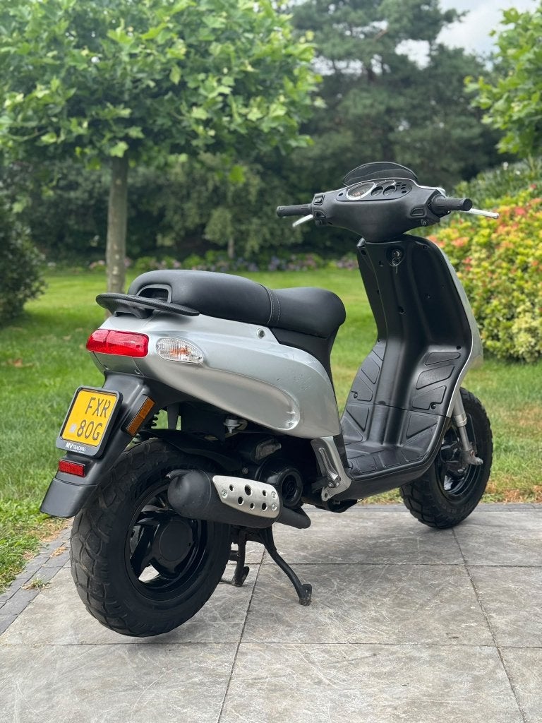 ⭐️Piaggio Typhoon 50cc 2 takt brom zilver nette staat⭐️, Niet ingevuld, Niet ingevuld, Niet ingevuld