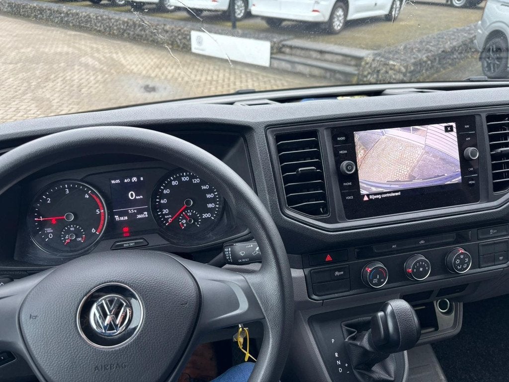 Volkswagen Crafter 35 2.0 TDI L4 Trendline 177 PK | Automaat, Auto's, Bestelauto's, 12 maanden, Stof, 4 cilinders, Zwart