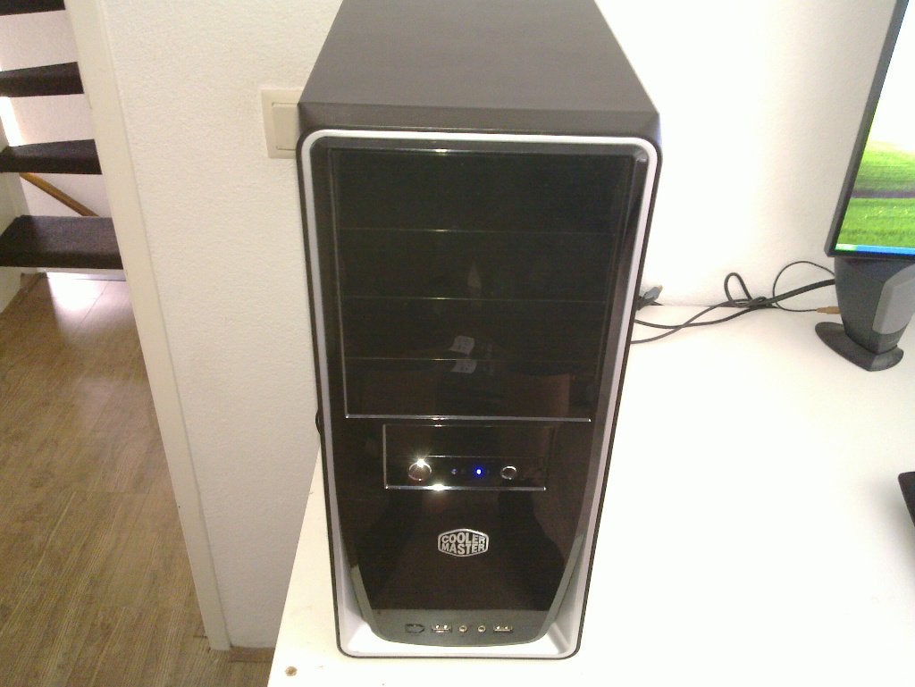 Retro vintage Windows XP gaming PC, Ophalen