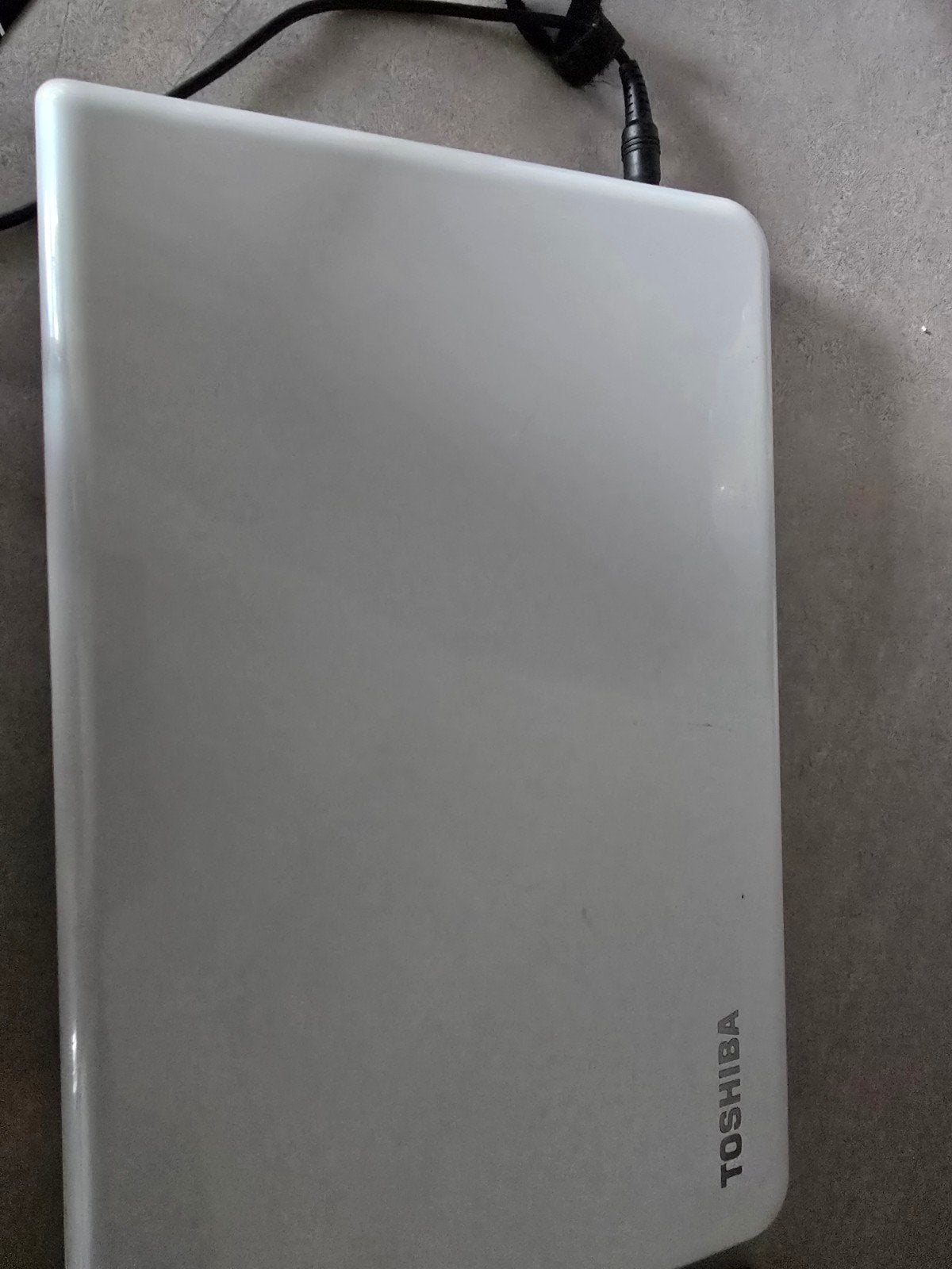 Toshiba Satellite C55-A-181 laptop – Intel Core i3 + oplader, Computers en Software, Ophalen, 15 inch, 256 GB of meer, 4 GB of minder