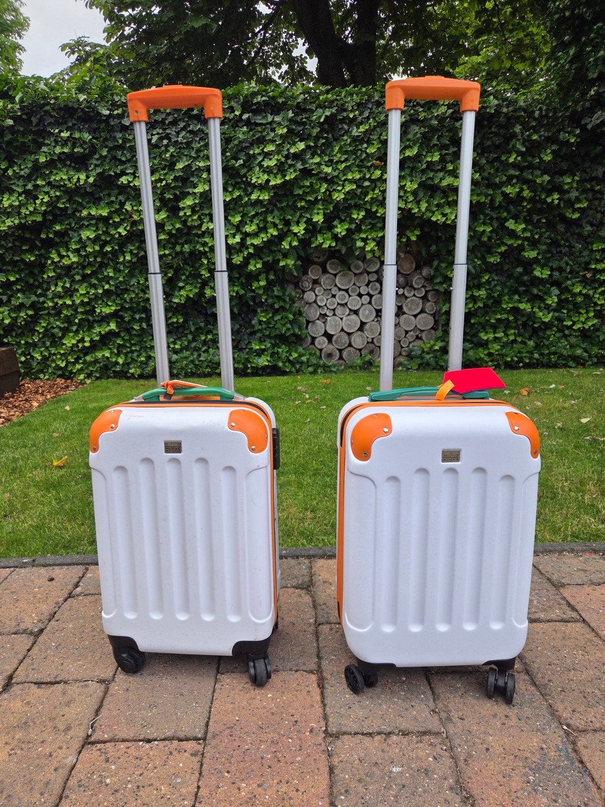 2x Postcodeloterij Handbagage Koffer - Nieuw & Z.G.A.N., Wieltjes, 50 tot 60 cm, Hard kunststof, Nieuw