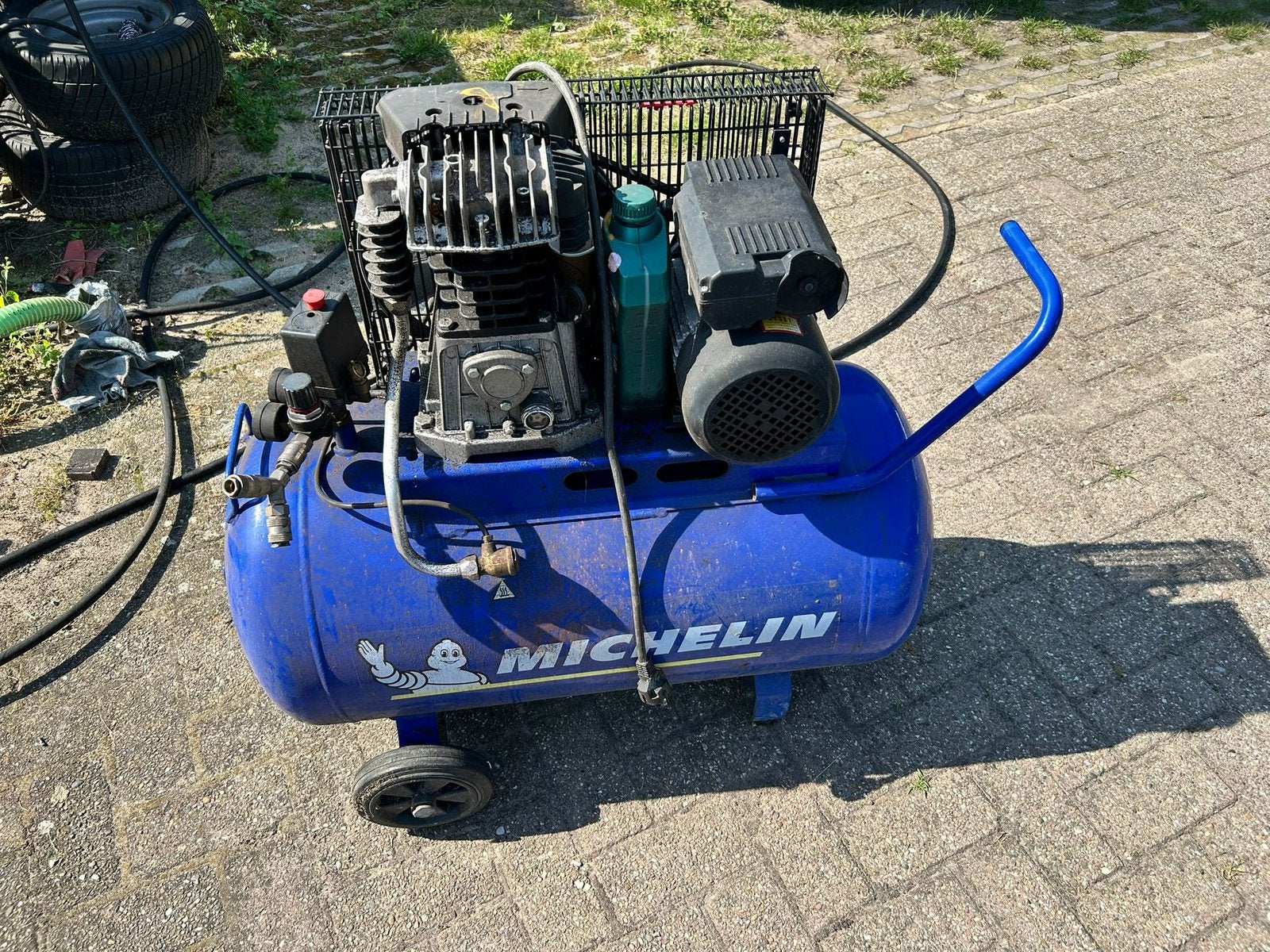 Michelin compressor, Doe-het-zelf en Verbouw, Compressors, Minder dan 25 liter, Ophalen, Gebruikt, Minder dan 200 liter/min