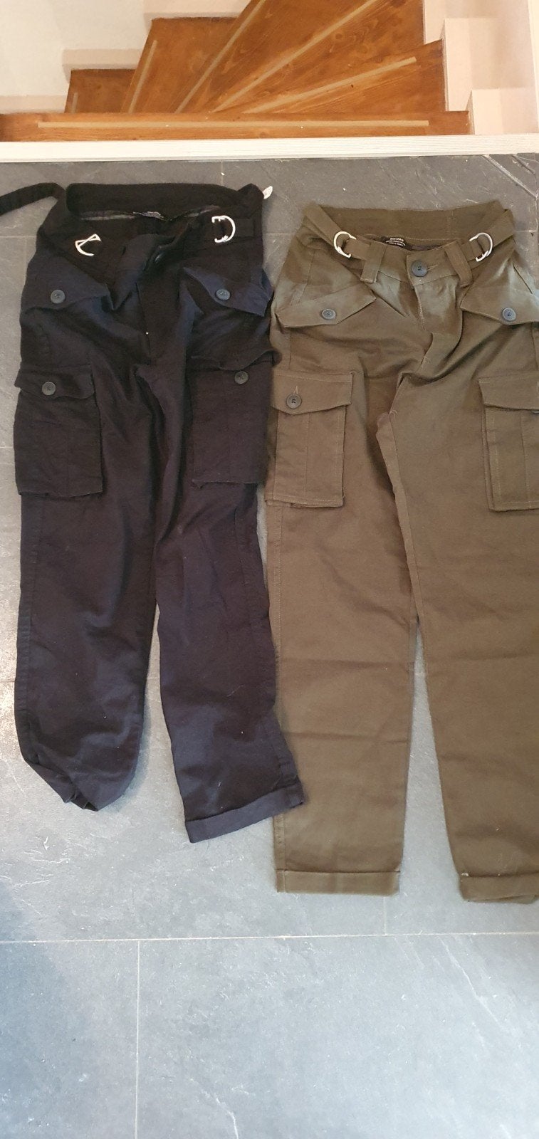 Bershka Cargo Broeken - Zwart en Kaki, Zwart, Maat 36 (S), Lang, Gedragen