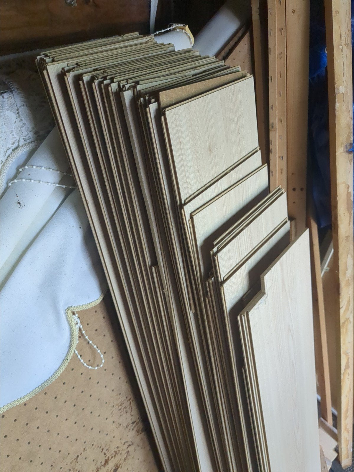 Gratis laminaatvloer, Doe-het-zelf en Verbouw, Vloerdelen en Plavuizen, Ophalen, 50 tot 150 cm, Minder dan 5 m², 10 tot 30 cm