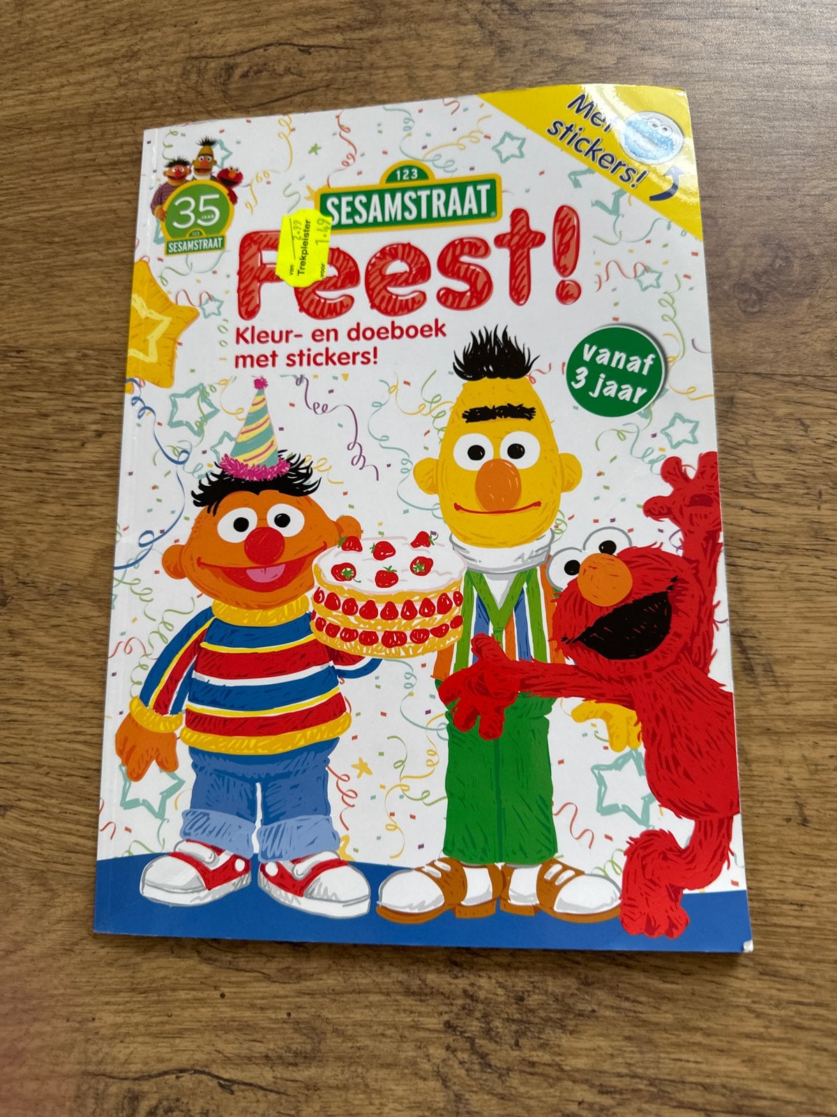 Sesamstraat Feest! Kleur- en doeboek met stickers, Ophalen of Verzenden, Nieuw, 3 tot 4 jaar