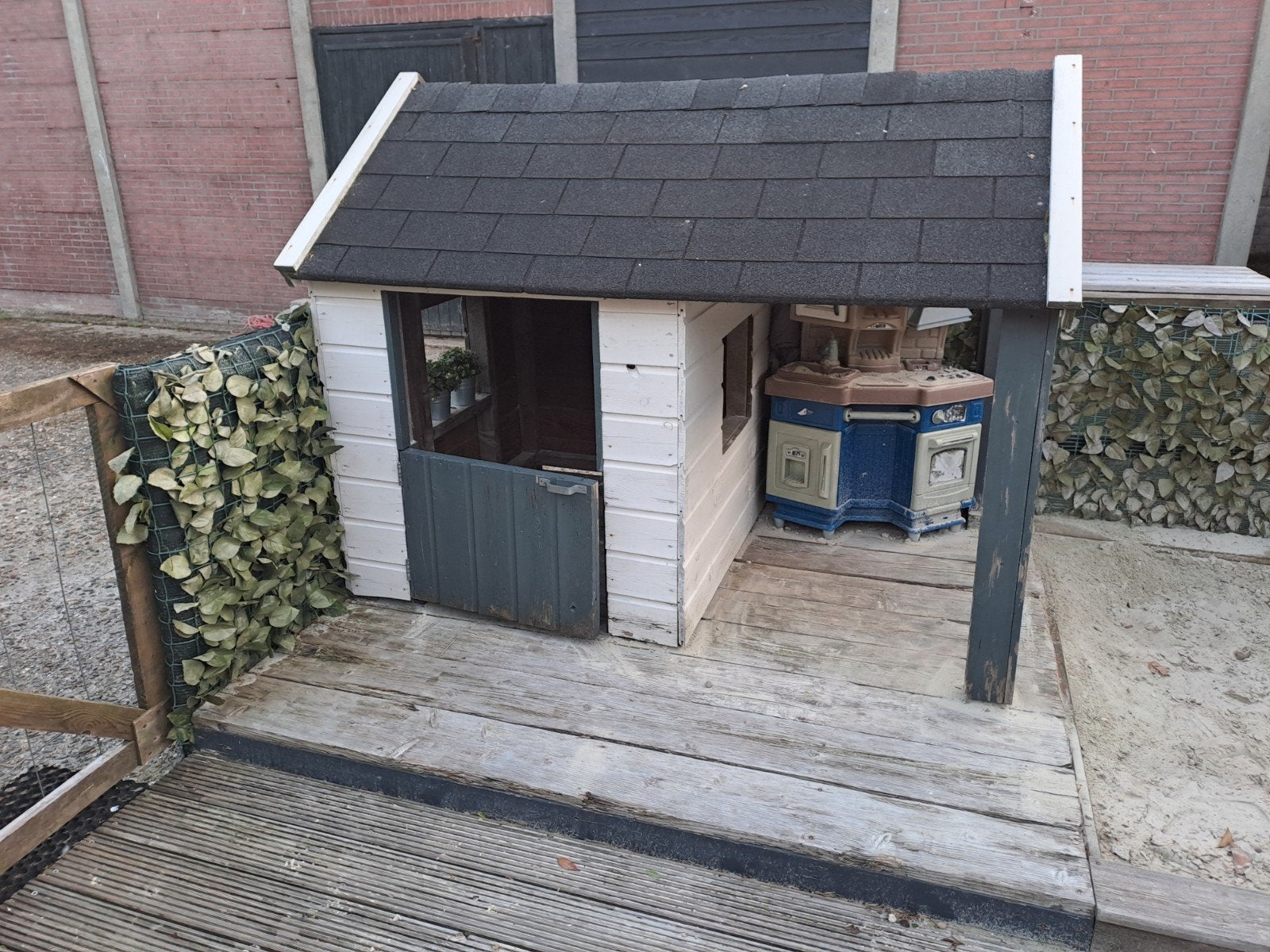 Houten speelhuisje met keukentje, Kinderen en Baby's, Speelgoed | Buiten | Speelhuisjes, Ophalen, Gebruikt, Hout