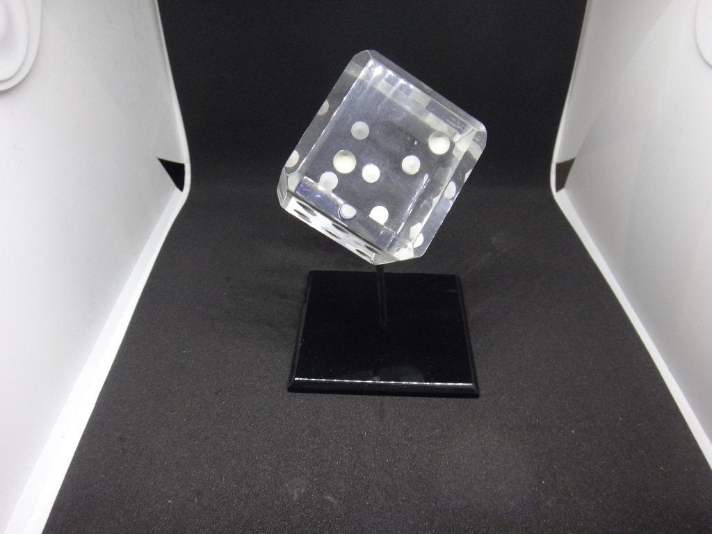 plexiglas,  fraaie dobbelsteen op voet , 12 cm, Ophalen of Verzenden, Huis en Inrichting