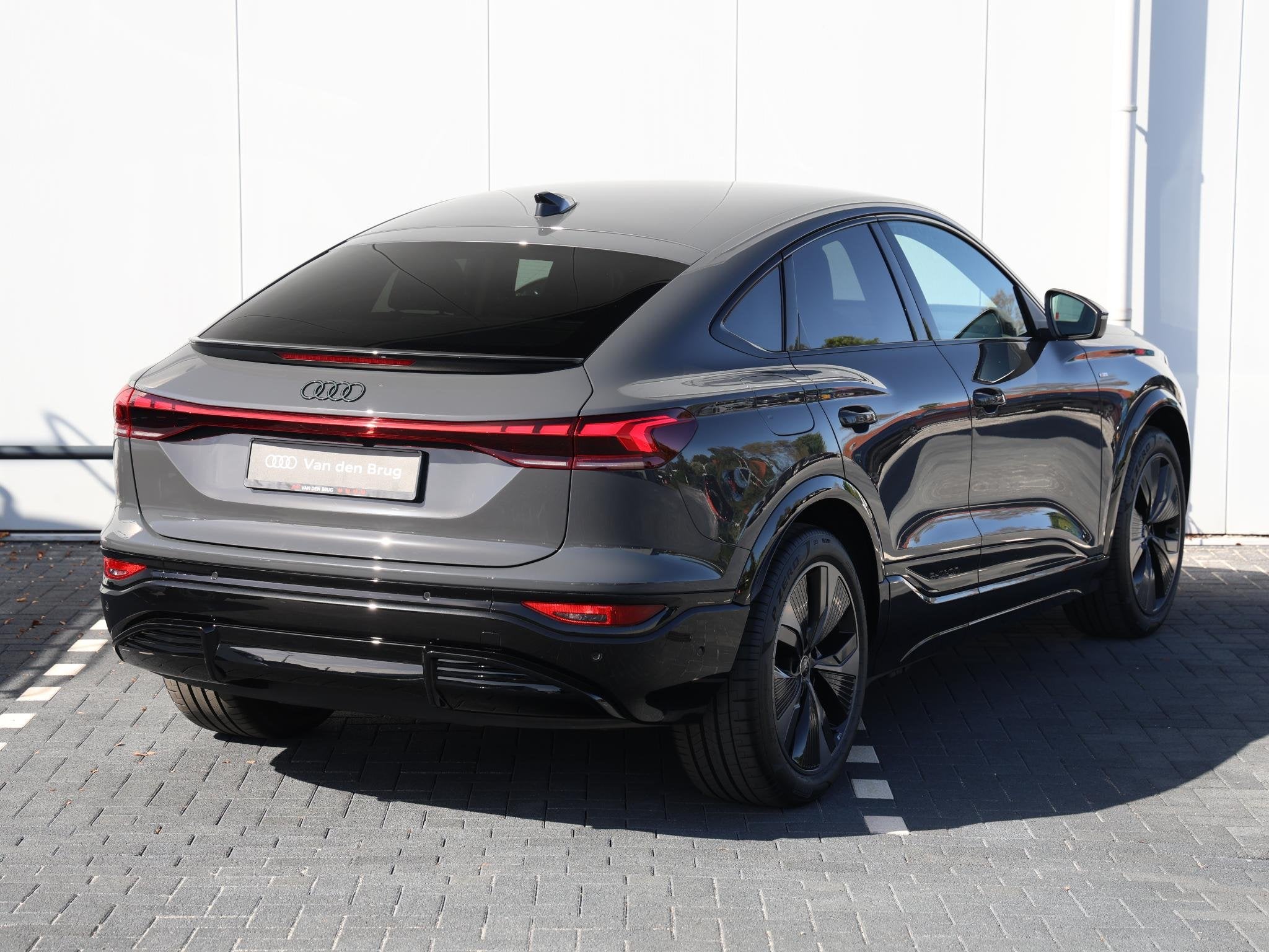 Foto 5 van Audi Q6 Sportback e-tron S edition performance 100 kWh | Ele