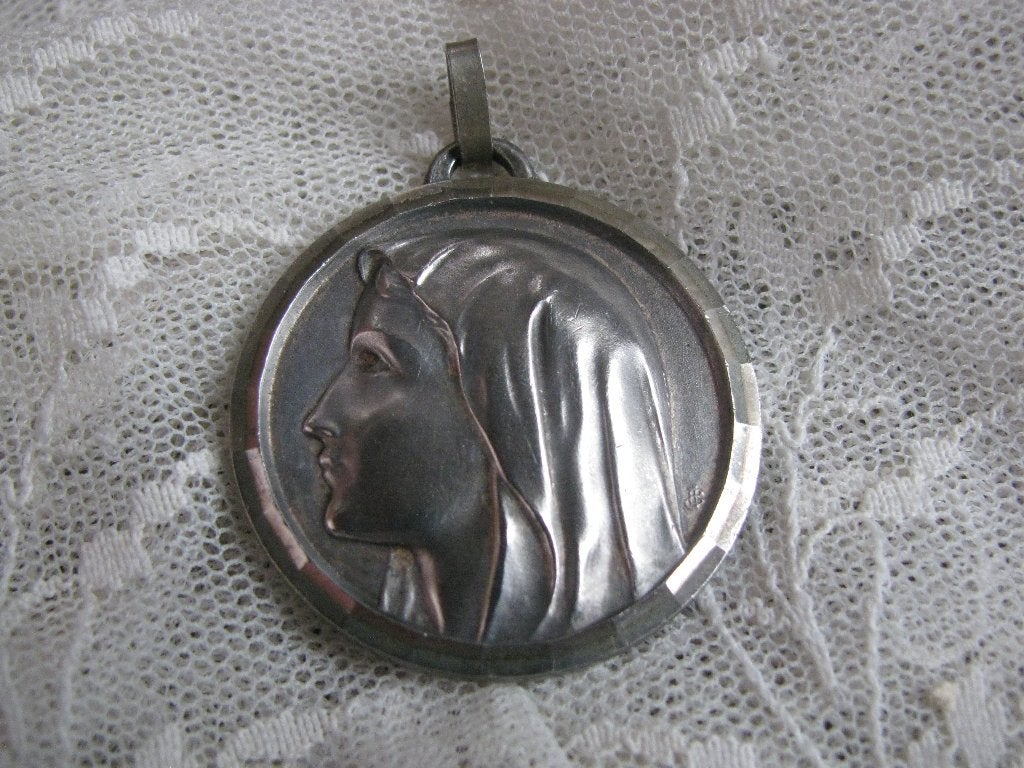 Verzilverde Gesigneerde Lourdes Hanger - Maria 3 cm, Verzenden, Gebruikt, Sieraad, Christendom | Katholiek