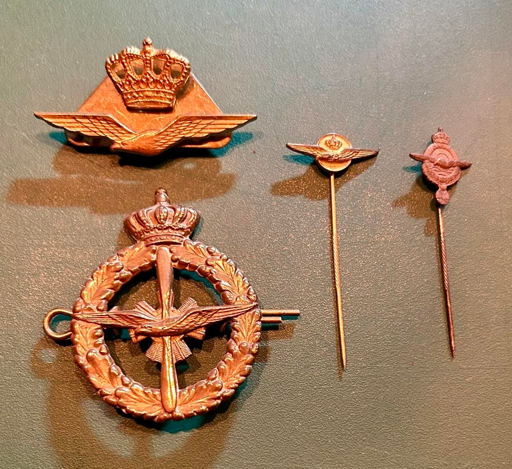 Zeer oude emblemen luchtmacht, Verzamelen, Ophalen of Verzenden, Luchtmacht, Nederland, Embleem of Badge