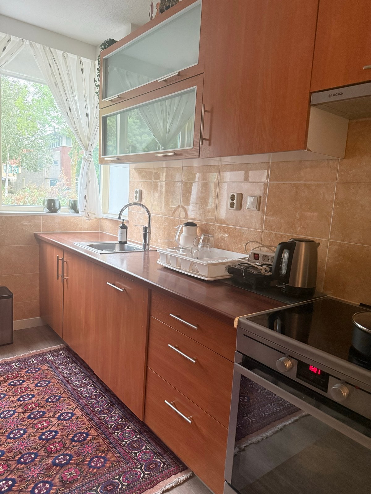 Complete keuken met bovenkasten en inbouwapparatuur, Ophalen, Gebruikt, Bruin, Dubbelwandige keuken
